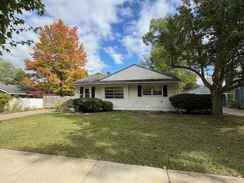 1420 Hatcher Cres, Ann Arbor, MI 48103