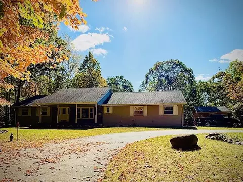 3285 Mineral Spgs, Mount Pleasant, MI 48858