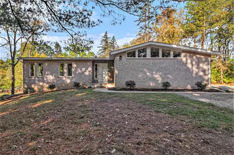 5260 Kensington, Brighton, MI 48114