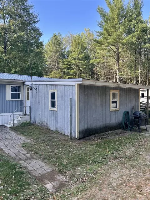 1516 E Rustic, White Cloud, MI 49349 photo 6