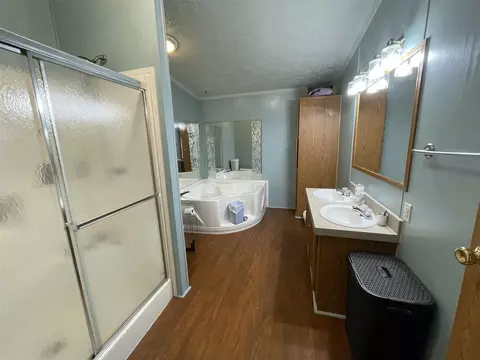 Bath - 9850 Springport, Parma, MI 49269 photo 1 of 3