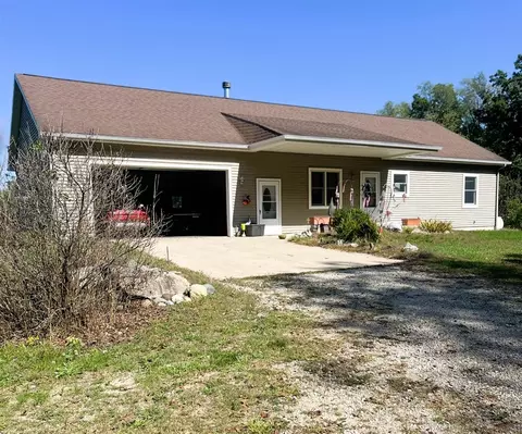 51907 Atwood, Dowagiac, MI 49047