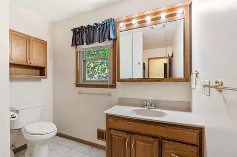 1950 Catalina, Jackson, MI 49201 photo 20