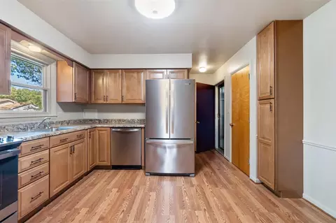 1950 Catalina, Jackson, MI 49201 photo 12