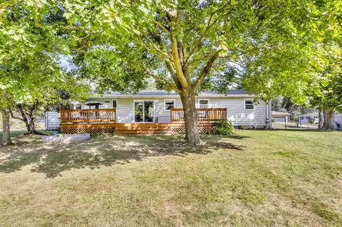 3033 John Glenn, Jackson, MI 49201 photo 2