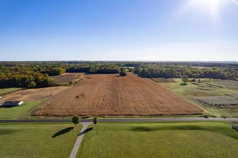 64 Th St, South Haven, MI 49090