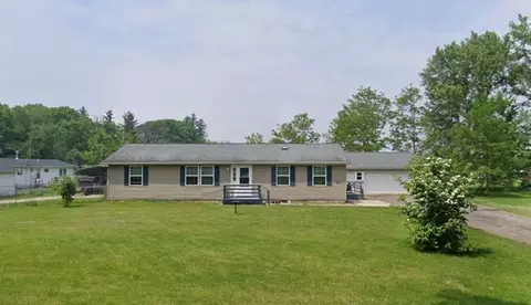 15 Maple, Galesburg, MI 49053