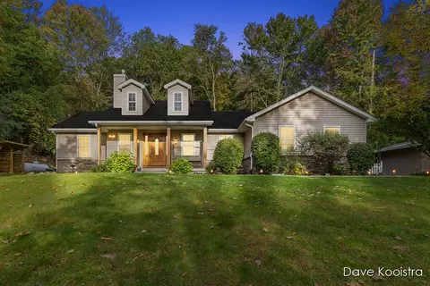 6375 Duxbury, Ada, MI 49301