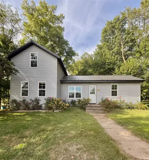 427 E Main, Burr Oak, MI 49030