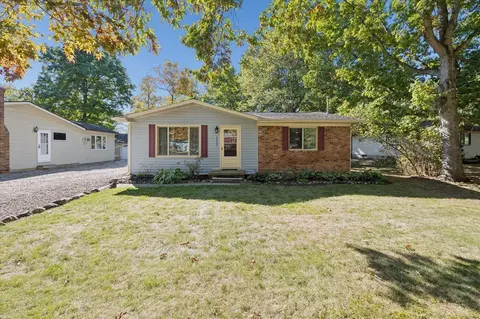 1552 Odette, Hartland, MI 48353