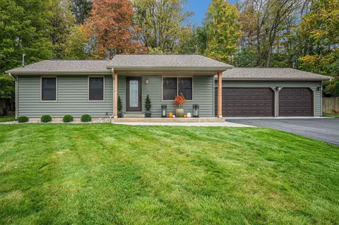 300 Pinehill, Galesburg, MI 49053