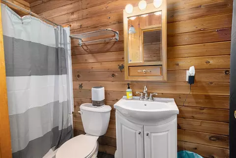 Bath - 11291 S Warner, Grant, MI 49327 photo 4 of 4