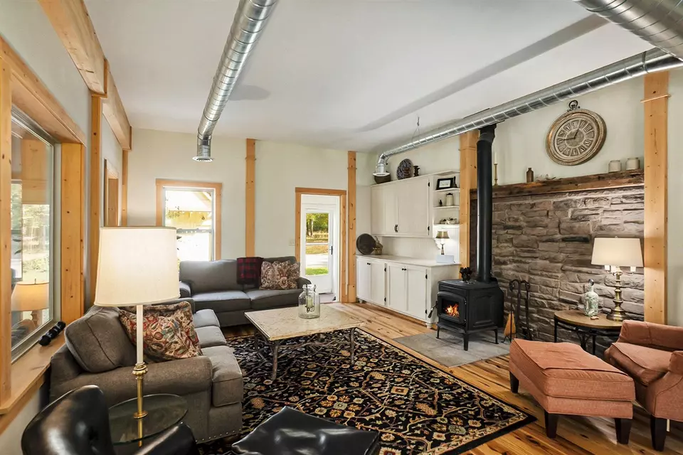 Living - 8999 S Ferris, Grant, MI 49327 photo 2 of 4