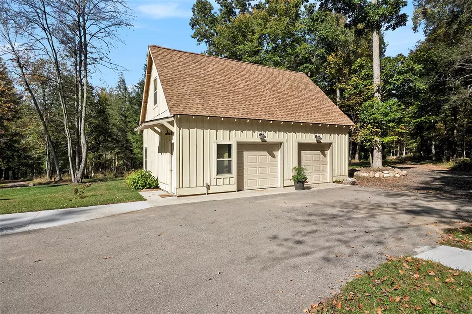Exterior - 8999 S Ferris, Grant, MI 49327 photo 9 of 17