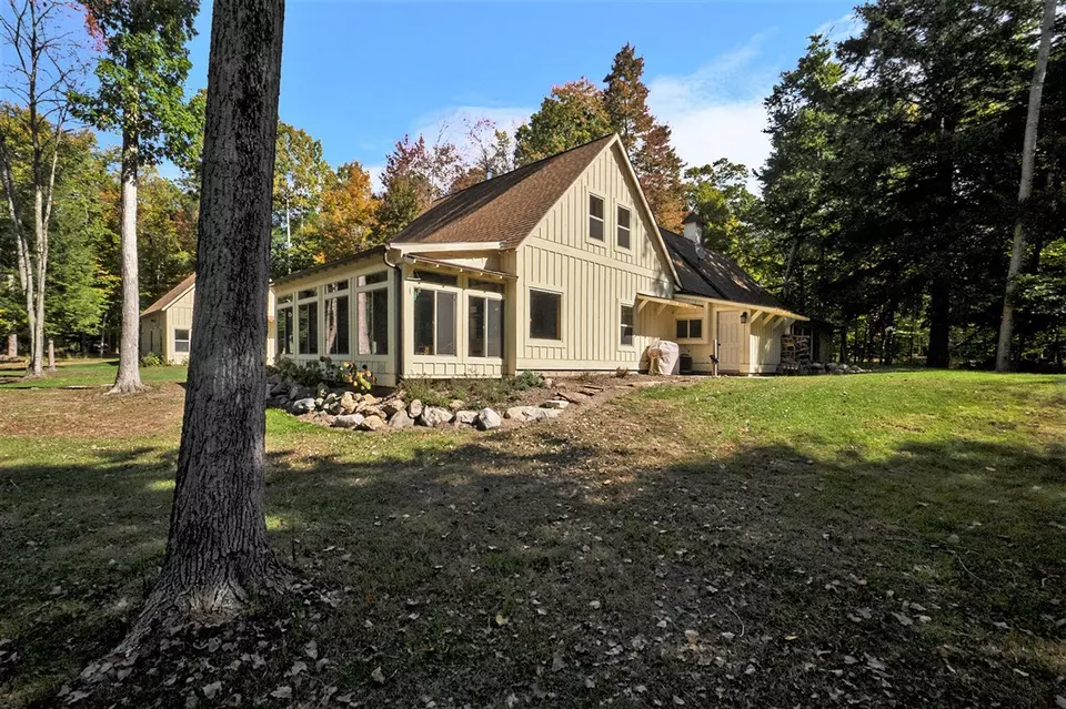 Exterior - 8999 S Ferris, Grant, MI 49327 photo 3 of 17
