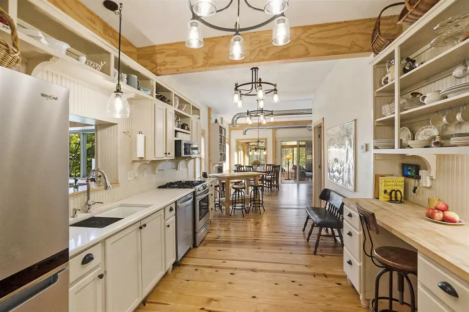 Kitchen - 8999 S Ferris, Grant, MI 49327 photo 1 of 2