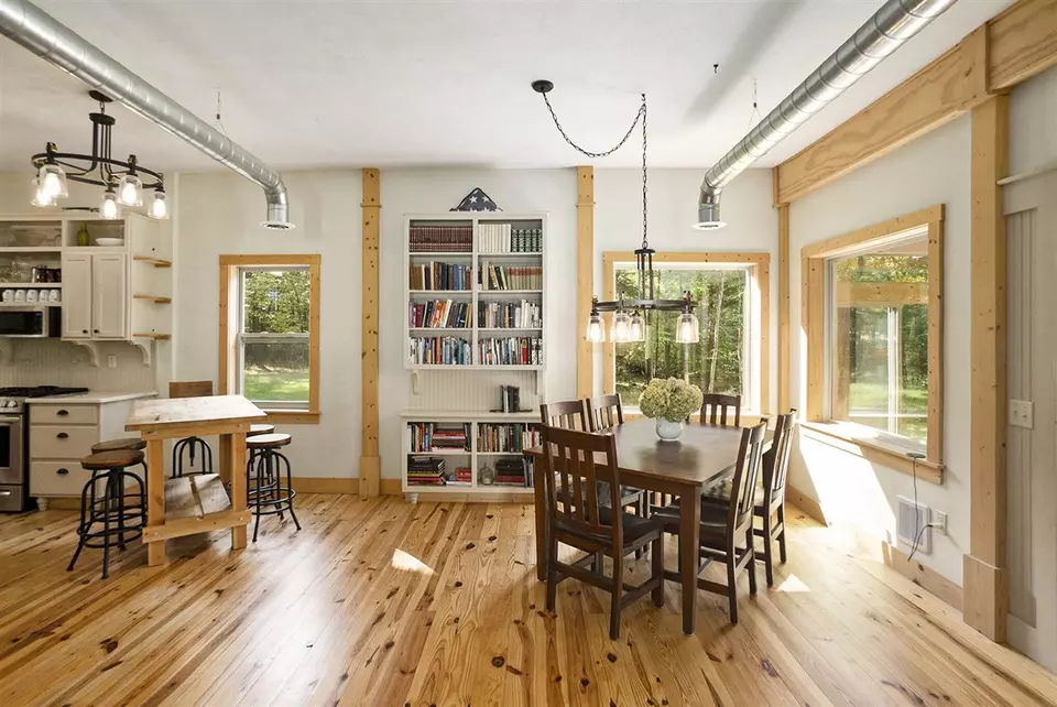 Dining - 8999 S Ferris, Grant, MI 49327 photo 1 of 1