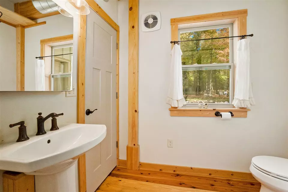 Bath - 8999 S Ferris, Grant, MI 49327 photo 1 of 3