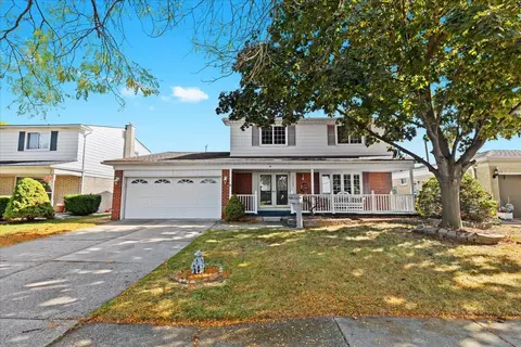 32438 Lancaster, Warren, MI 48088