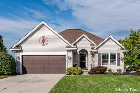6865 Deer Cv, Caledonia, MI 49316