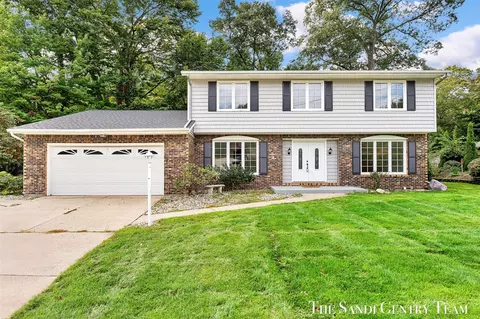 16230 Woodcrest, Spring Lake, MI 49456