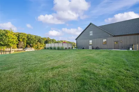 Exterior - 14211 Deer, Buchanan, MI 49107 photo 17 of 28