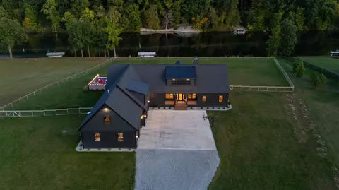 14211 Deer, Buchanan, MI 49107