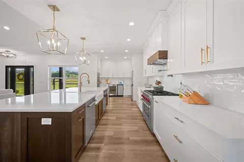 Kitchen - 14211 Deer, Buchanan, MI 49107 photo 3 of 6