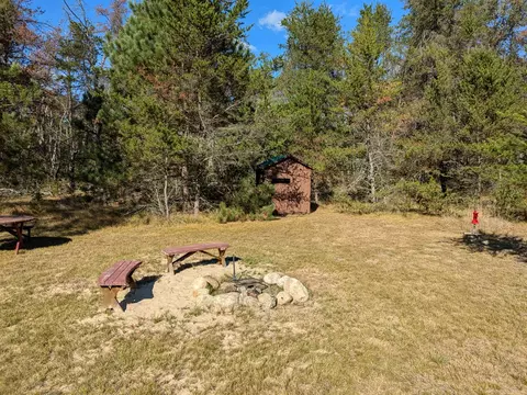 00 28th, White Cloud, MI 49349