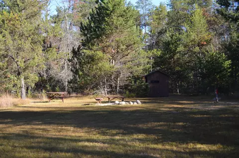 00 28th, White Cloud, MI 49349 photo 3