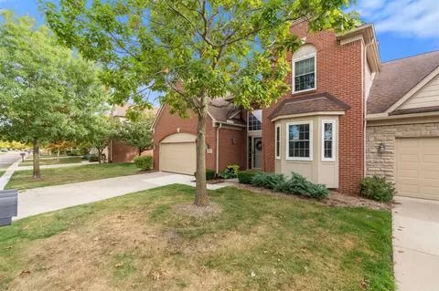 47631 N Scenic Cir, Canton, MI 48188