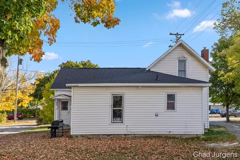 Exterior - 115 E Brg, Big Rapids, MI 49307 photo 2 of 5