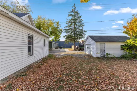 Exterior - 115 E Brg, Big Rapids, MI 49307 photo 3 of 5