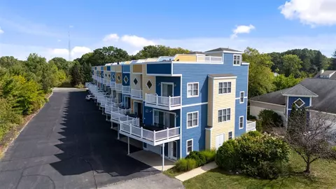 25 Diamond Pt, New Buffalo, MI 49117