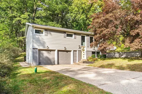 1817 Garfield, Grand Rapids, MI 49504