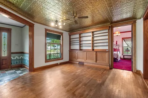 Living - 138 E Main, Mendon, MI 49072 photo 4 of 5