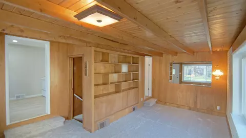 Living - 916 Chippewa, Buchanan, MI 49107 photo 1 of 5