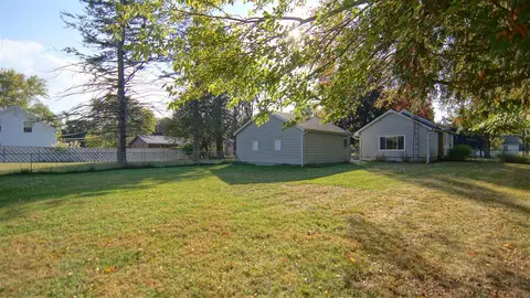 Exterior - 916 Chippewa, Buchanan, MI 49107 photo 4 of 4