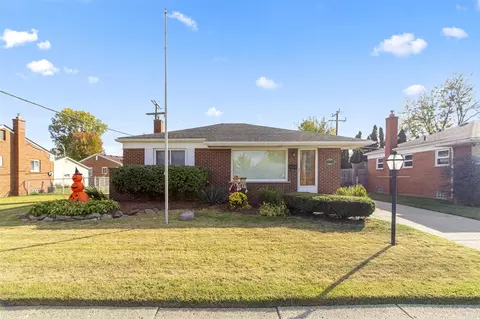 8565 Cardwell, Westland, MI 48185