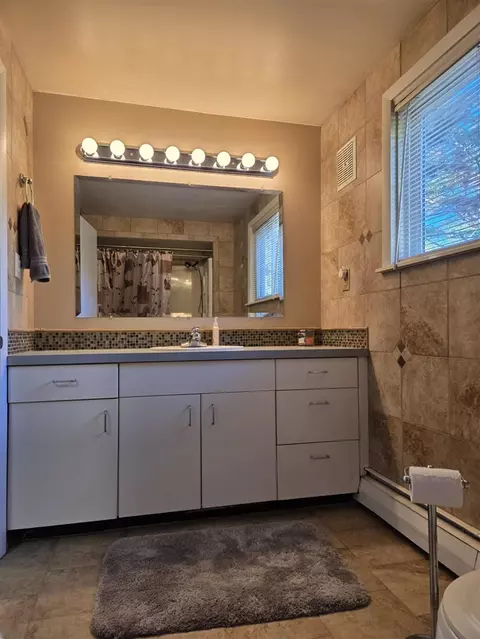 Bath - 2209 Cromie, Warren, MI 48092 photo 6 of 6