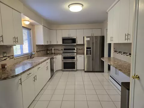 Kitchen - 2209 Cromie, Warren, MI 48092 photo 3 of 4