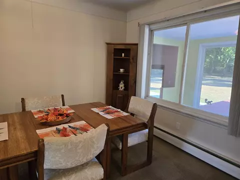 Dining - 2209 Cromie, Warren, MI 48092 photo 2 of 3