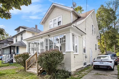 805 Hawley, Kalamazoo, MI 49007