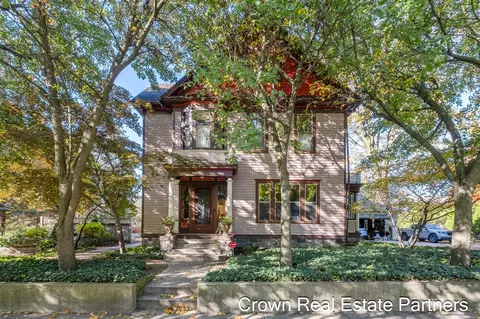 217 Madison, Grand Rapids, MI 49503