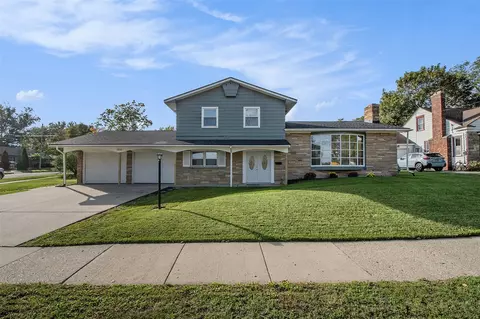 1860 Boston, Grand Rapids, MI 49506
