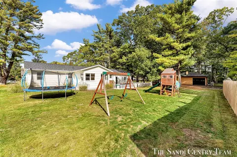 Exterior - 904 E Savidge, Spring Lake, MI 49456 photo 9 of 15