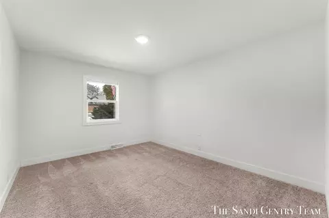 Bedroom - 904 E Savidge, Spring Lake, MI 49456 photo 3 of 3