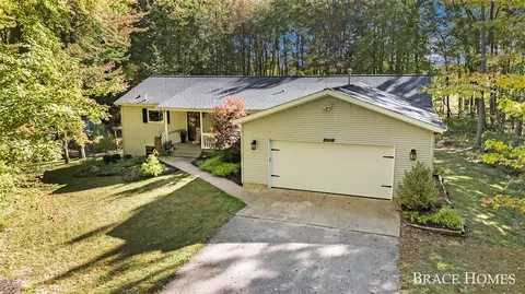 9090 Mccabe, Ada, MI 49301 photo 3