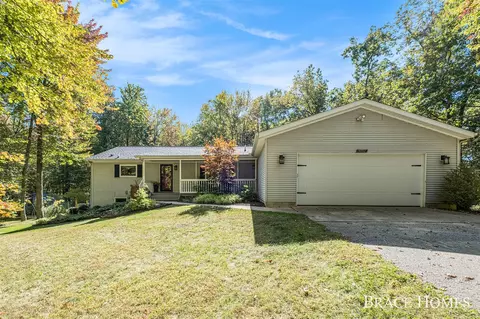 9090 Mccabe, Ada, MI 49301