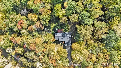 9090 Mccabe, Ada, MI 49301 photo 2